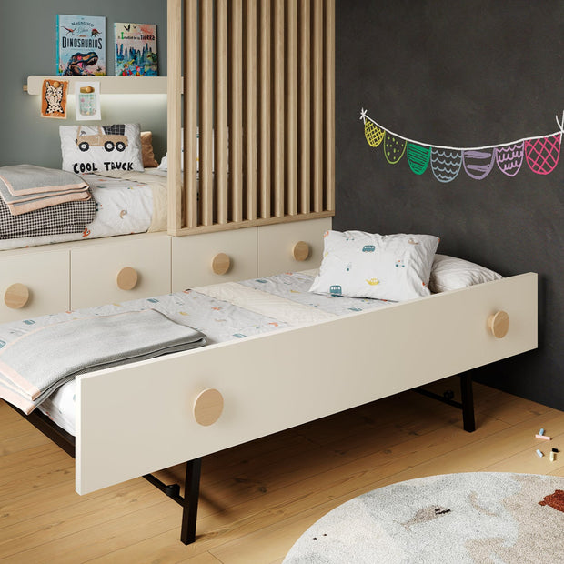 pOP UP TRUNDLE BED